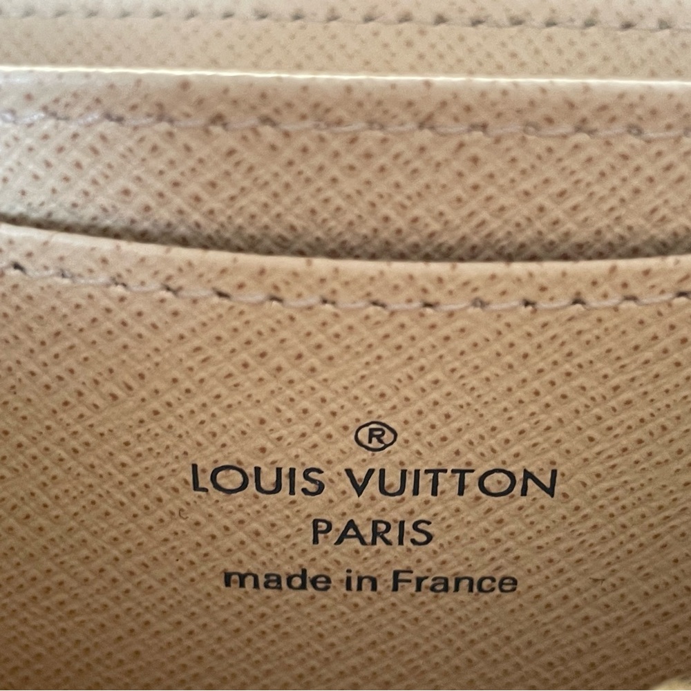 Authentic Louis Vuitton Zippy Coin Purse in Damier Azur - Picture 10 of 11